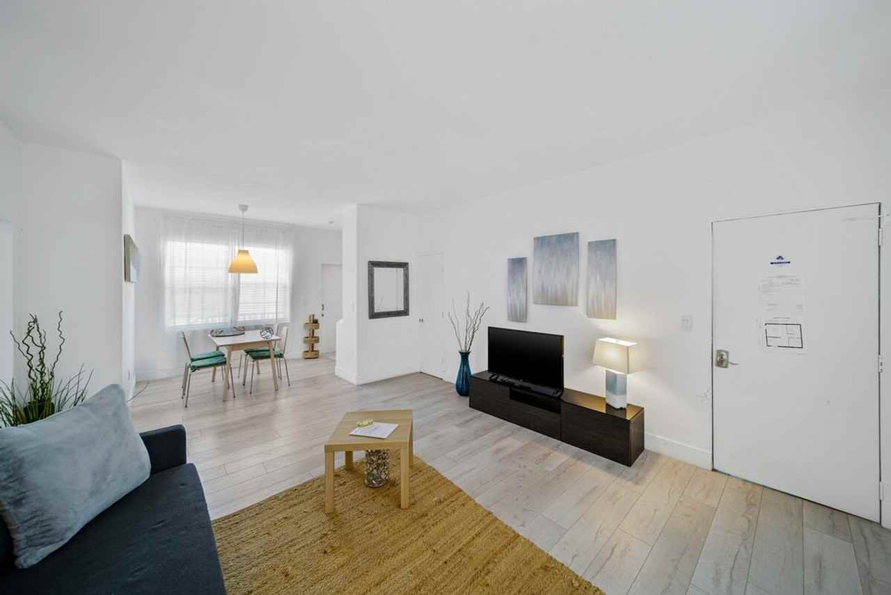 1311 15th Ter #1255504P - Photo 3 of 20