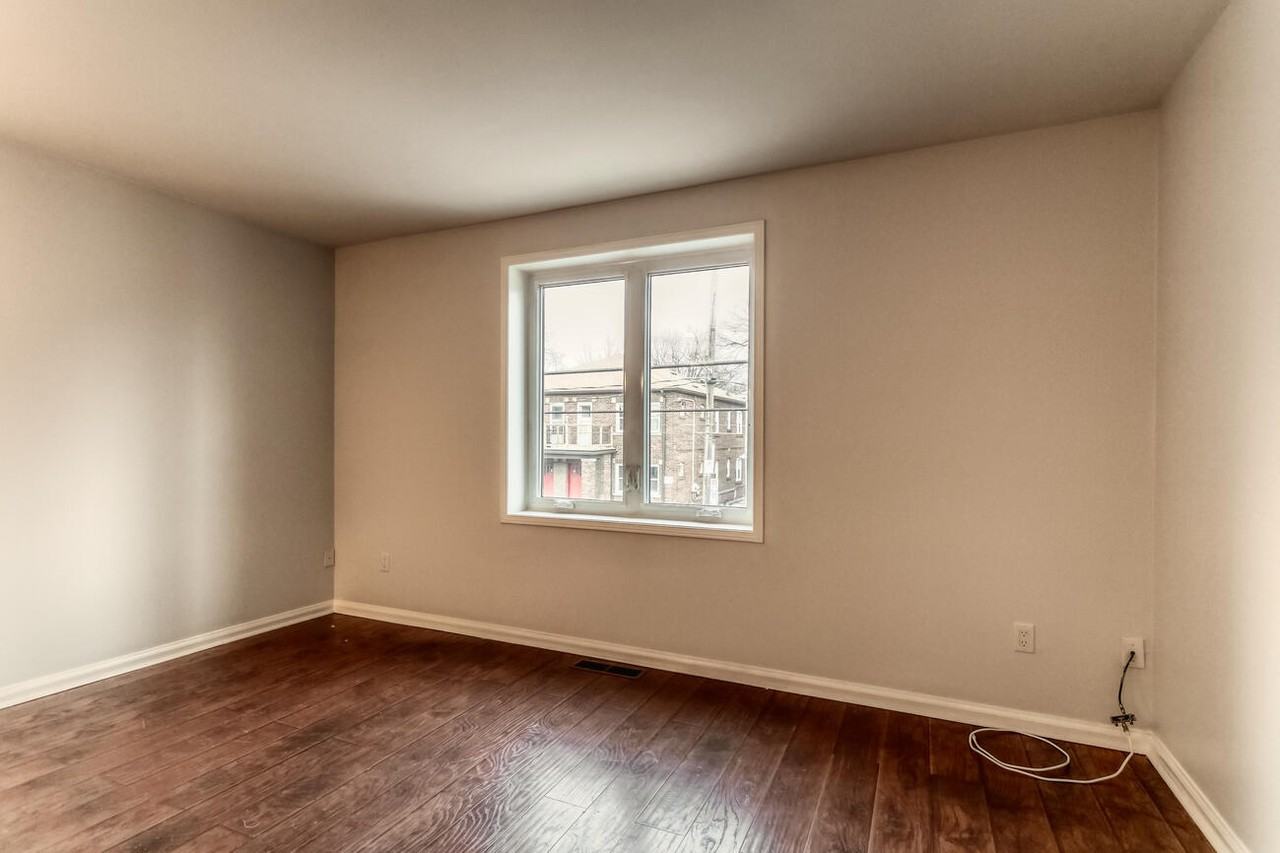 230A Jane Street #A - Photo 3 of 28