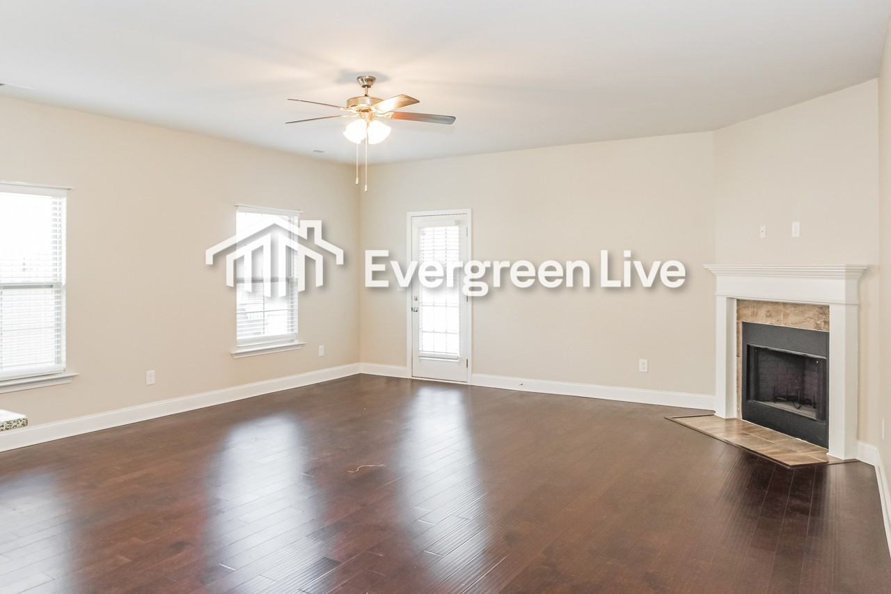 209 Skehan St Sw - Photo 3 of 15