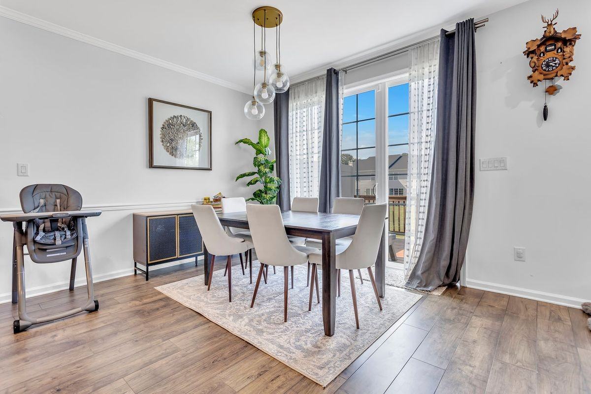 1 Larkspur Ln - Photo 3 of 33