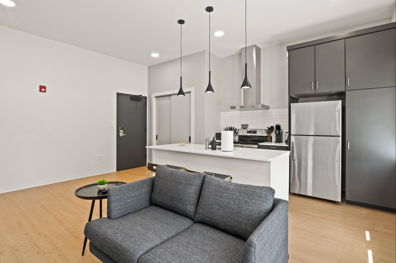 Brand New Luxury Apartment Complex in proximity to Buffalo General! - Photo 3 of 16