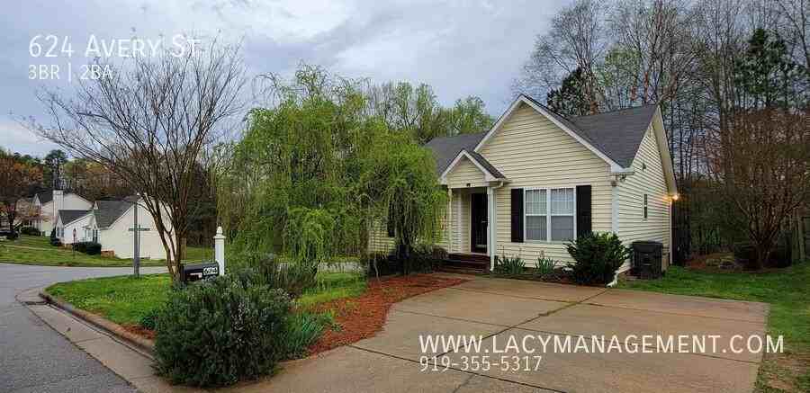 624 Avery St - Photo 2 of 20