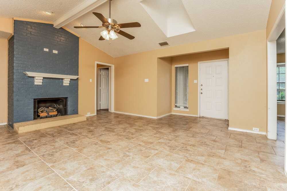 3239 Wichita Dr - Photo 2 of 13