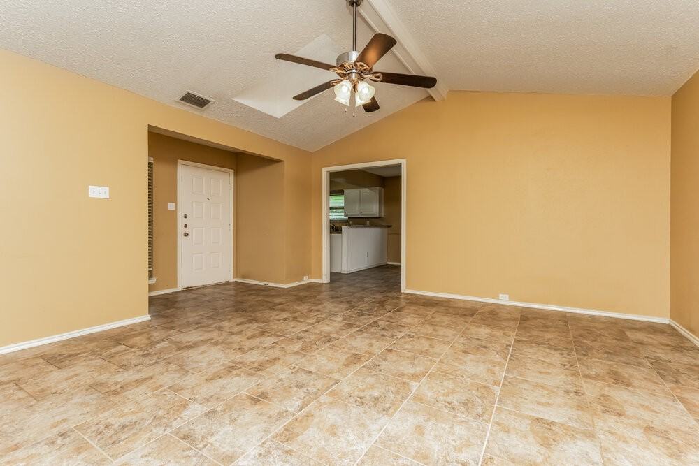 3239 Wichita Dr - Photo 4 of 13