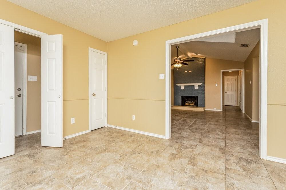3239 Wichita Dr - Photo 5 of 13