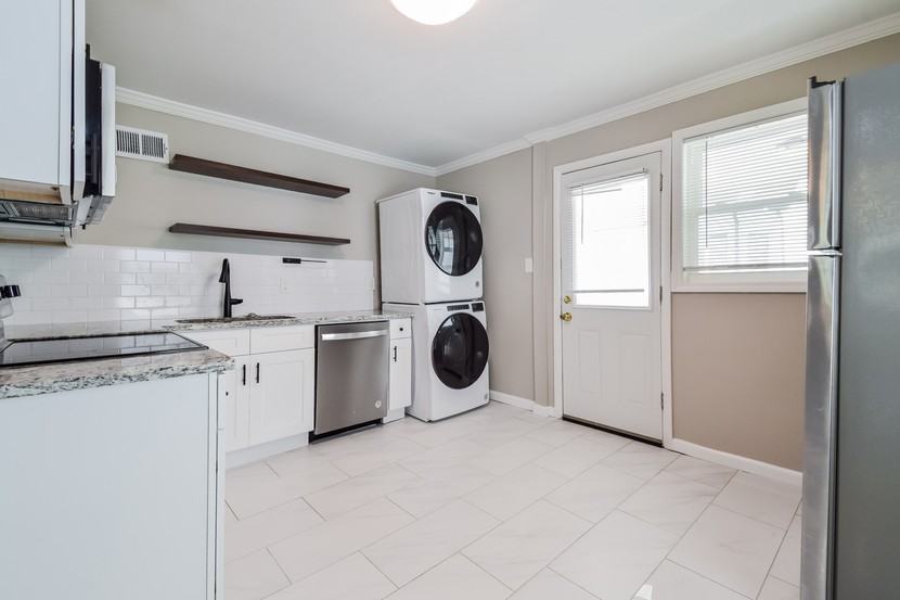407 Angier Ave Ne #102 - Photo 3 of 16