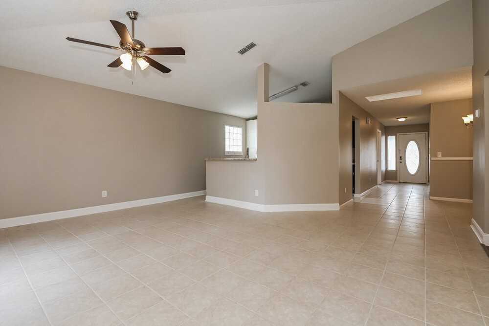 12325 Mastin Cove Rd - Photo 6 of 19