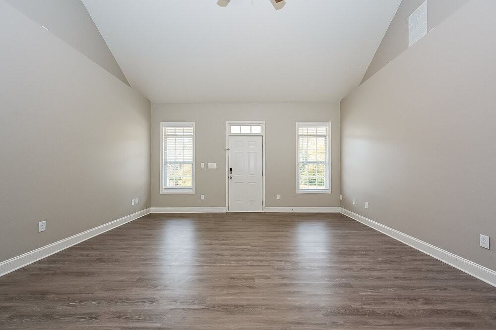 4060 Springvale Way - Photo 5 of 19