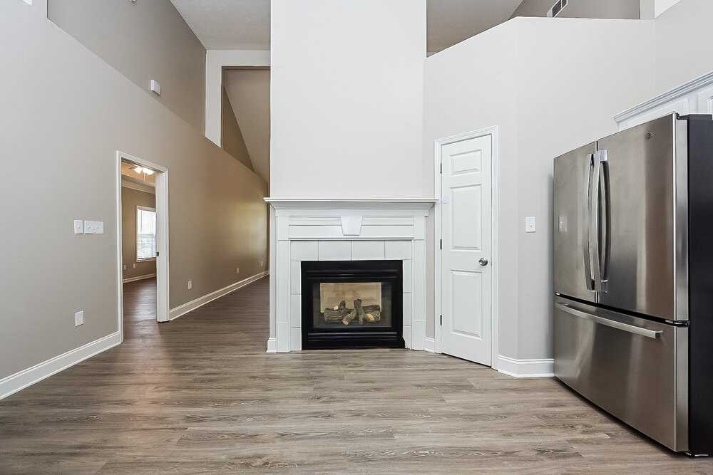 4060 Springvale Way - Photo 6 of 19
