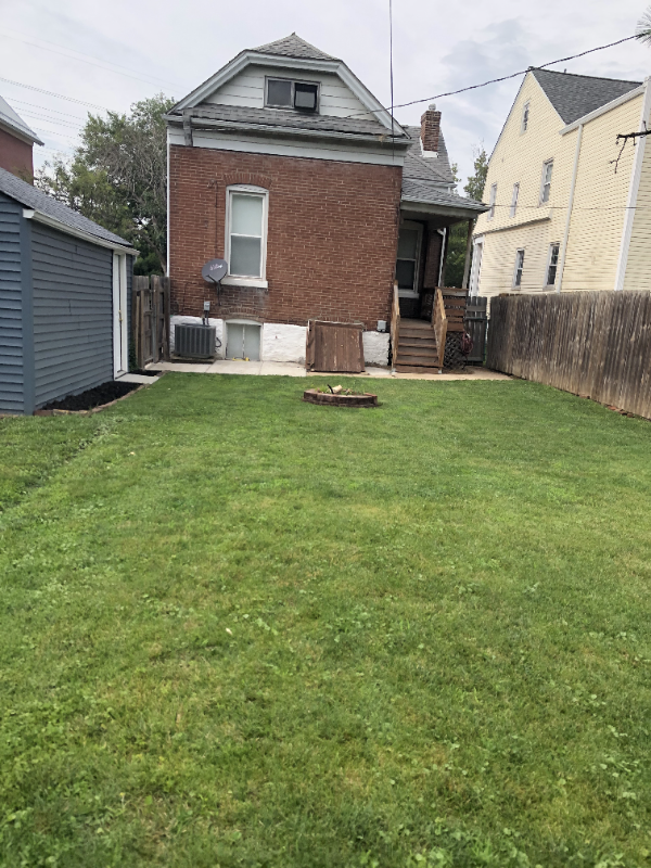 6724 Mccune Ave - Photo 6 of 12