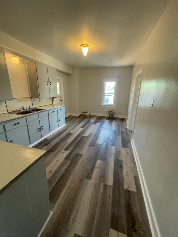 10549 Main St - Photo 5 of 10