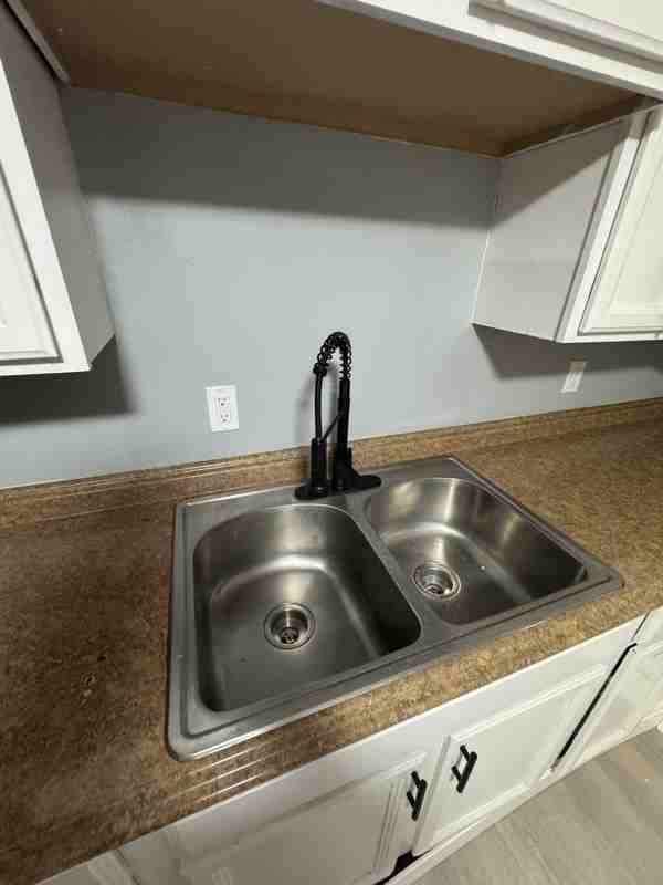 628 E Locust St #2 - Photo 3 of 19