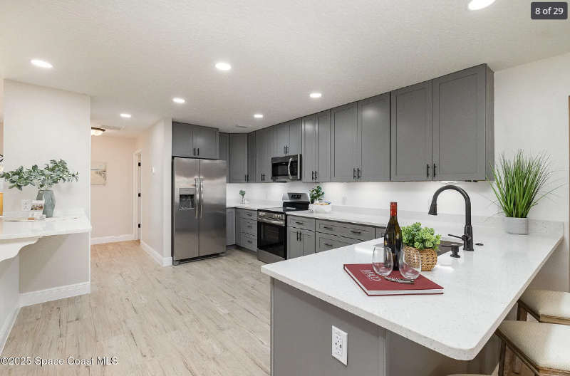 1315 Armory Dr Ne - Photo 4 of 16