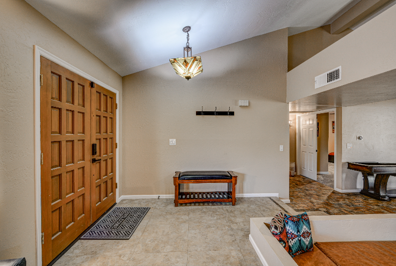 6520 E Peak View Rd - Photo 4 of 17