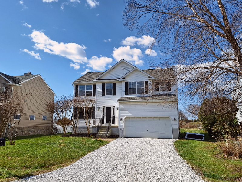 801 Long Point Rd - Photo 3 of 4