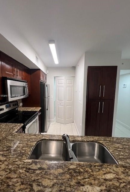 577 Sw 111th Ln #200A - Photo 2 of 17