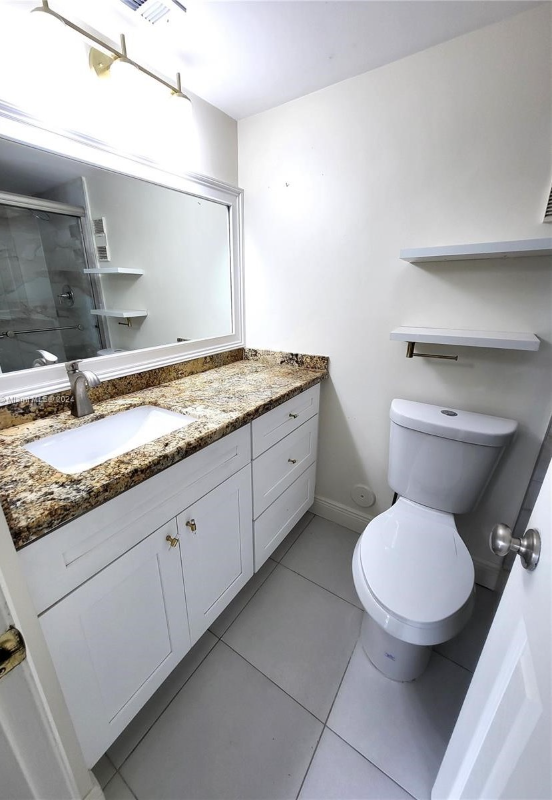 8610 N Sherman Cir #210 - Photo 6 of 20