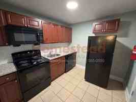 featured image of 521 E Broadway Ave