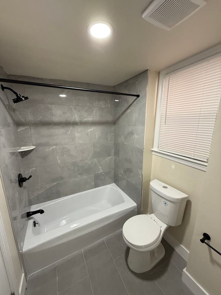 200 E Maple Avenue - Photo 2 of 13