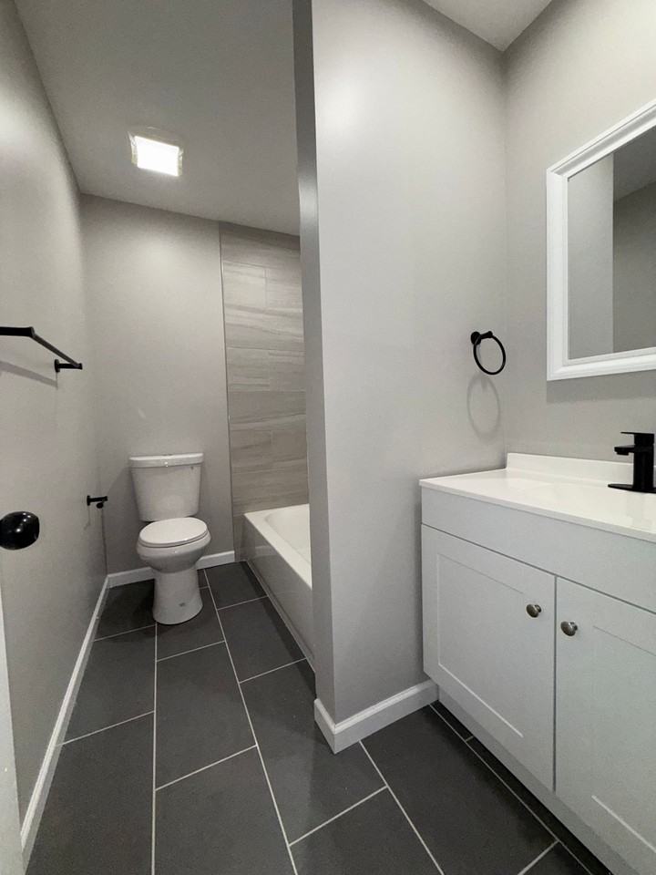 200 E Maple Avenue - Photo 6 of 13