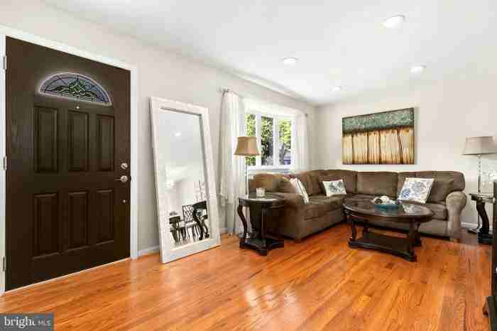 322 Woonsockett Ln #NA - Photo 2 of 20