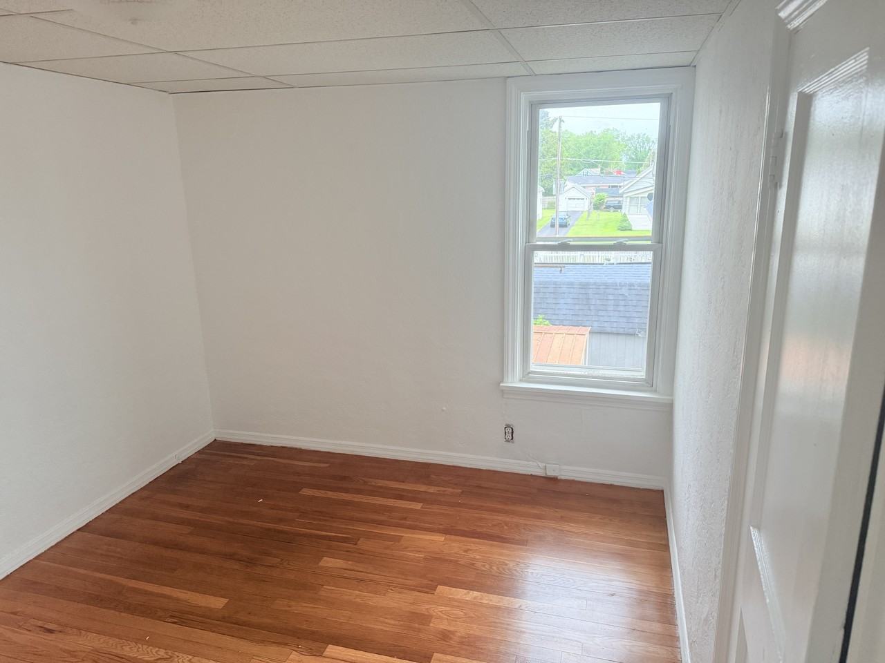 35 Cherry St #B - Photo 5 of 10