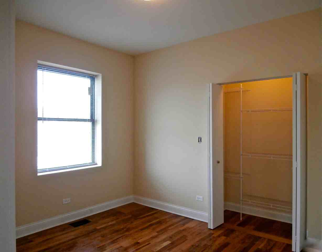 3216 W Argyle St #1N - Photo 5 of 14
