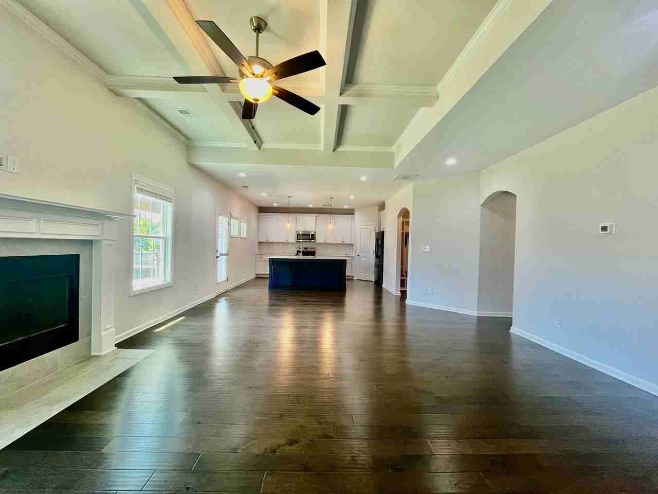 311 Shoshone Cir - Photo 3 of 25