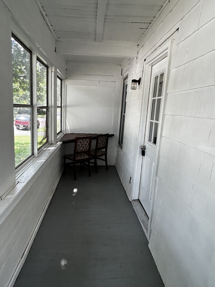 1005 West Mac Queen Avenue - Photo 2 of 13