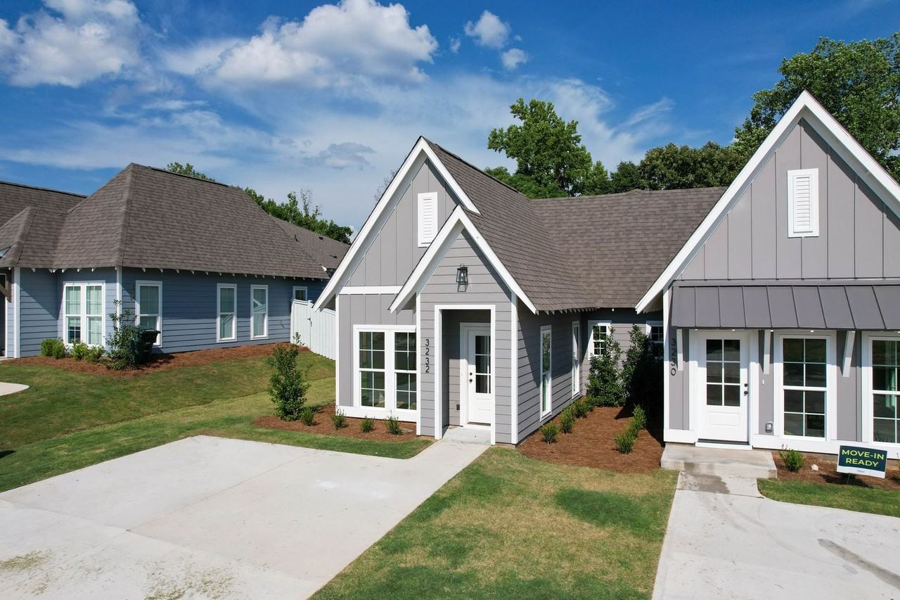 3232 Bridle Ct - Photo 2 of 27