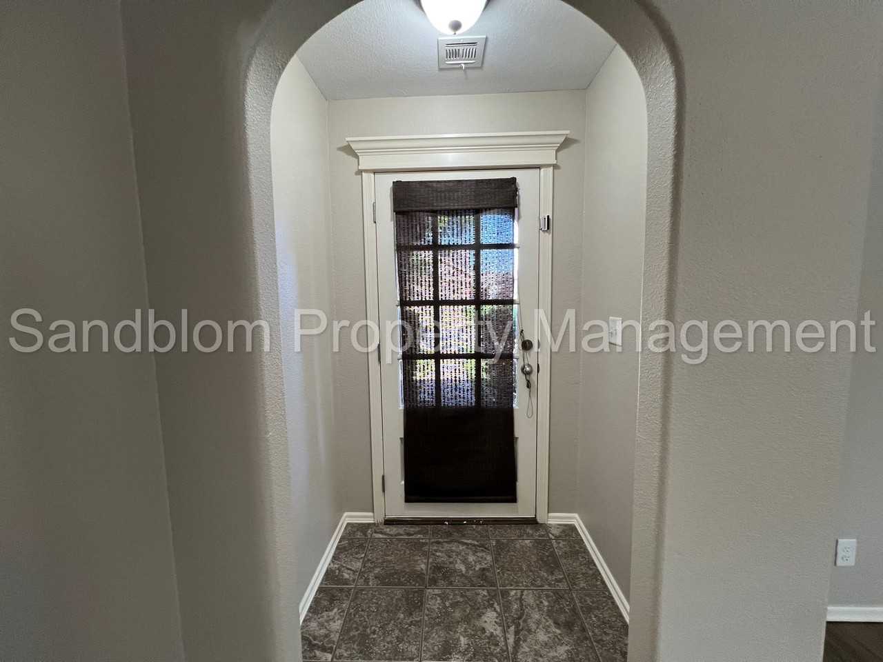 4004 W 104th Pl S - Photo 2 of 21