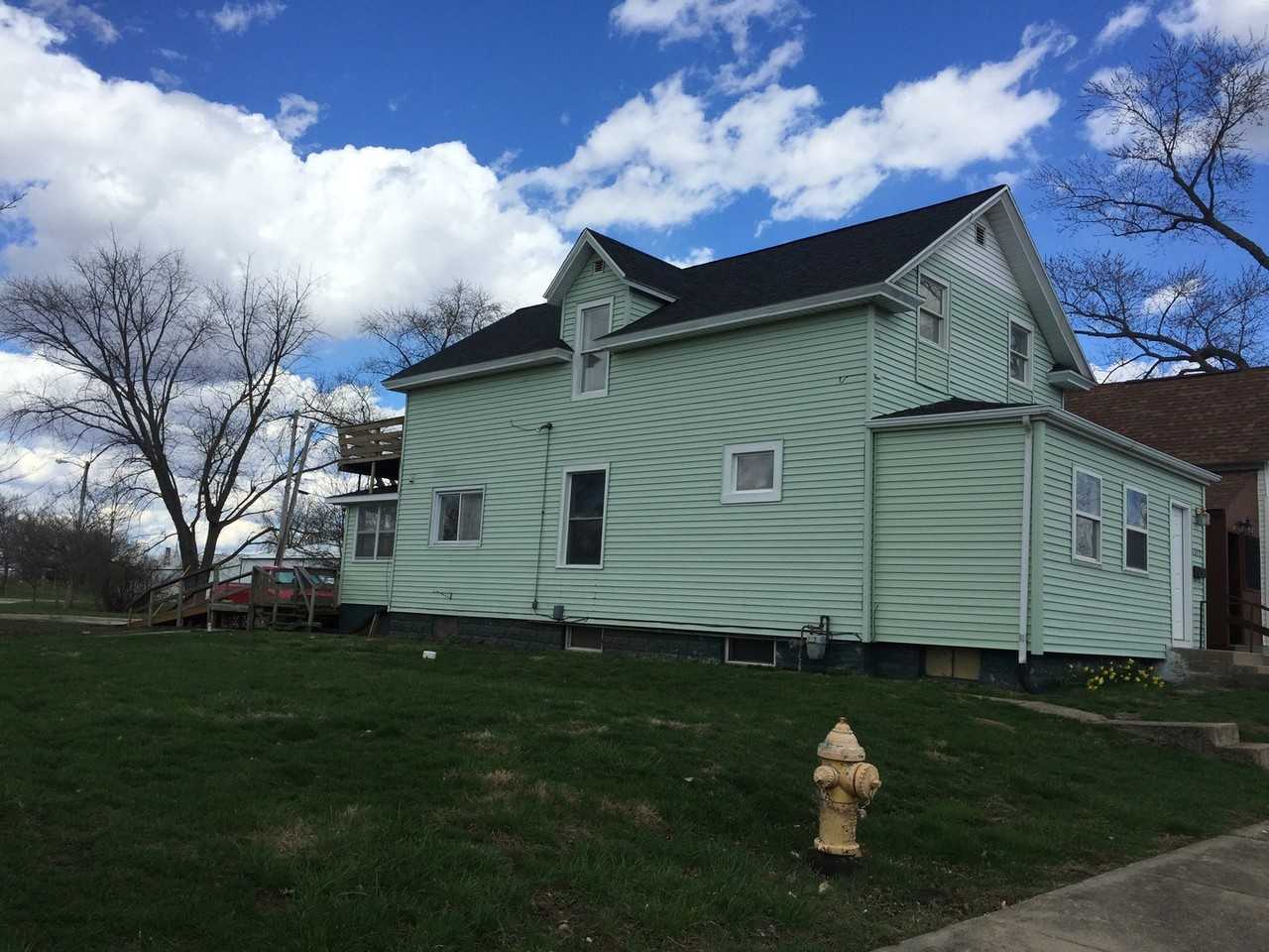 1312 Burroughs St - Photo 2 of 23