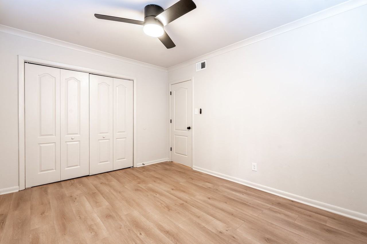 1135 Woodland Ave Ne #6 - Photo 7 of 19