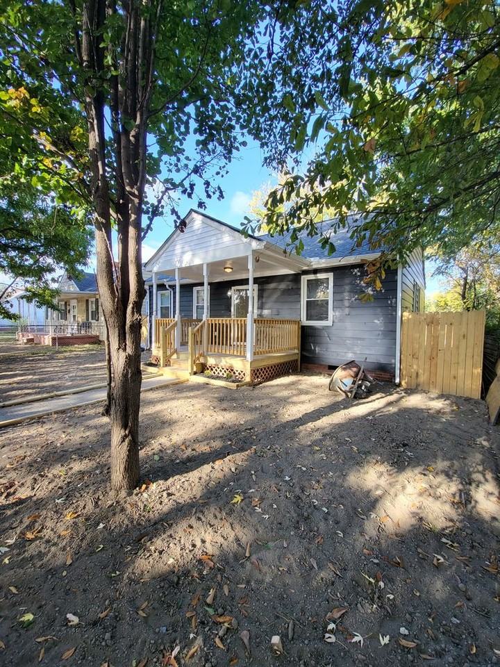 1902 N 19th St - Photo 2 of 20