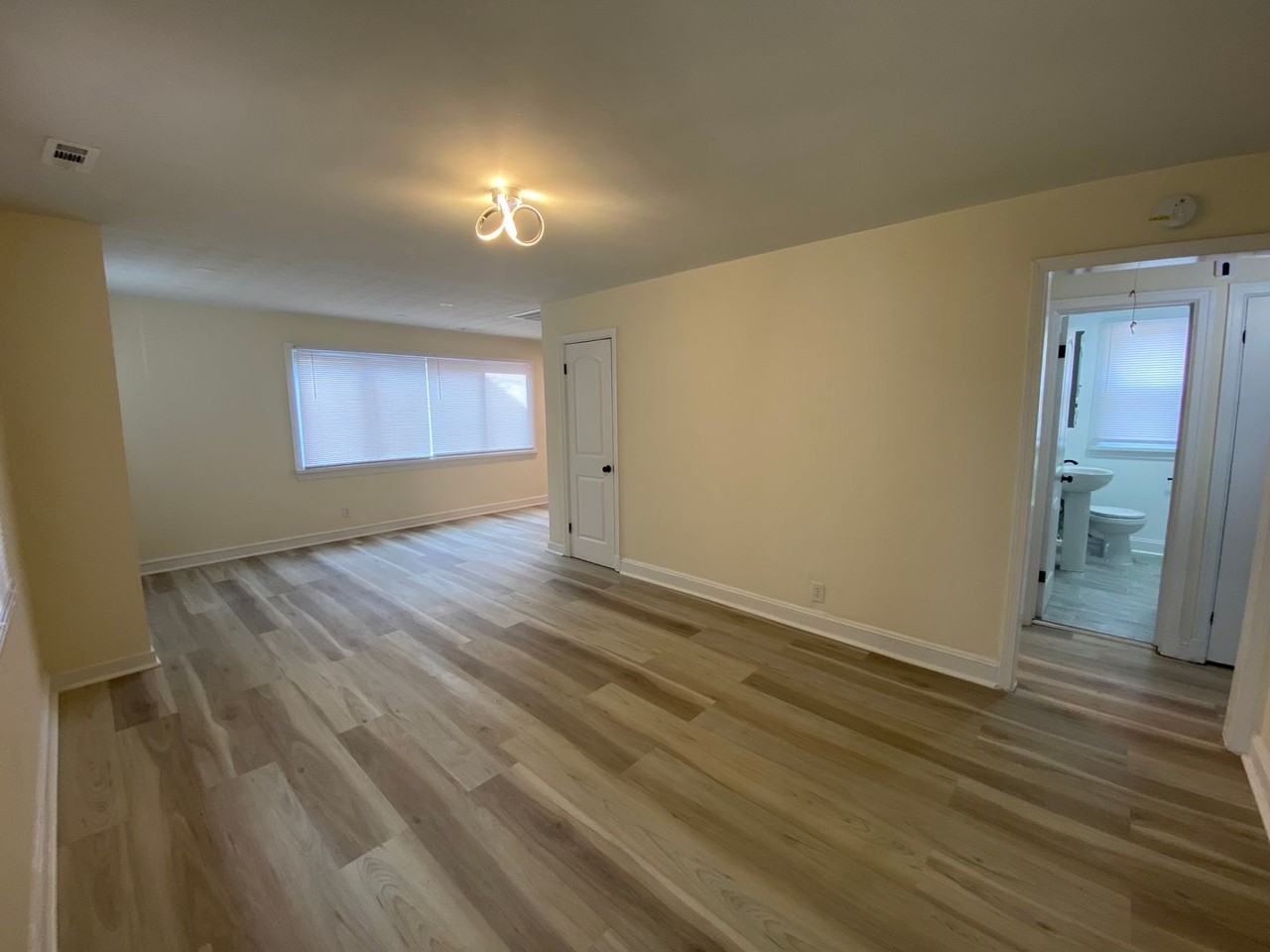 1902 N 19th St - Photo 5 of 20
