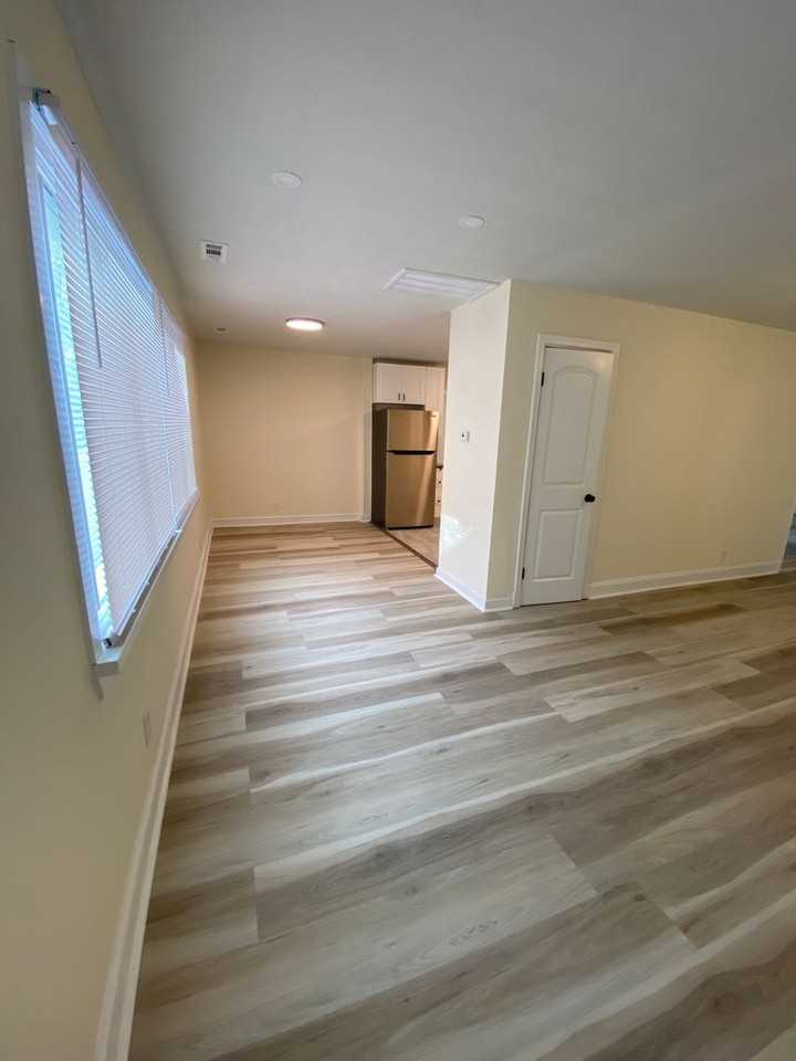 1902 N 19th St - Photo 6 of 20