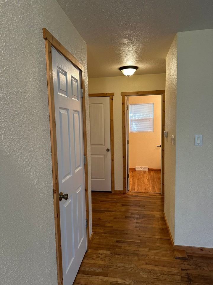 623 Terry Ave - Photo 7 of 15
