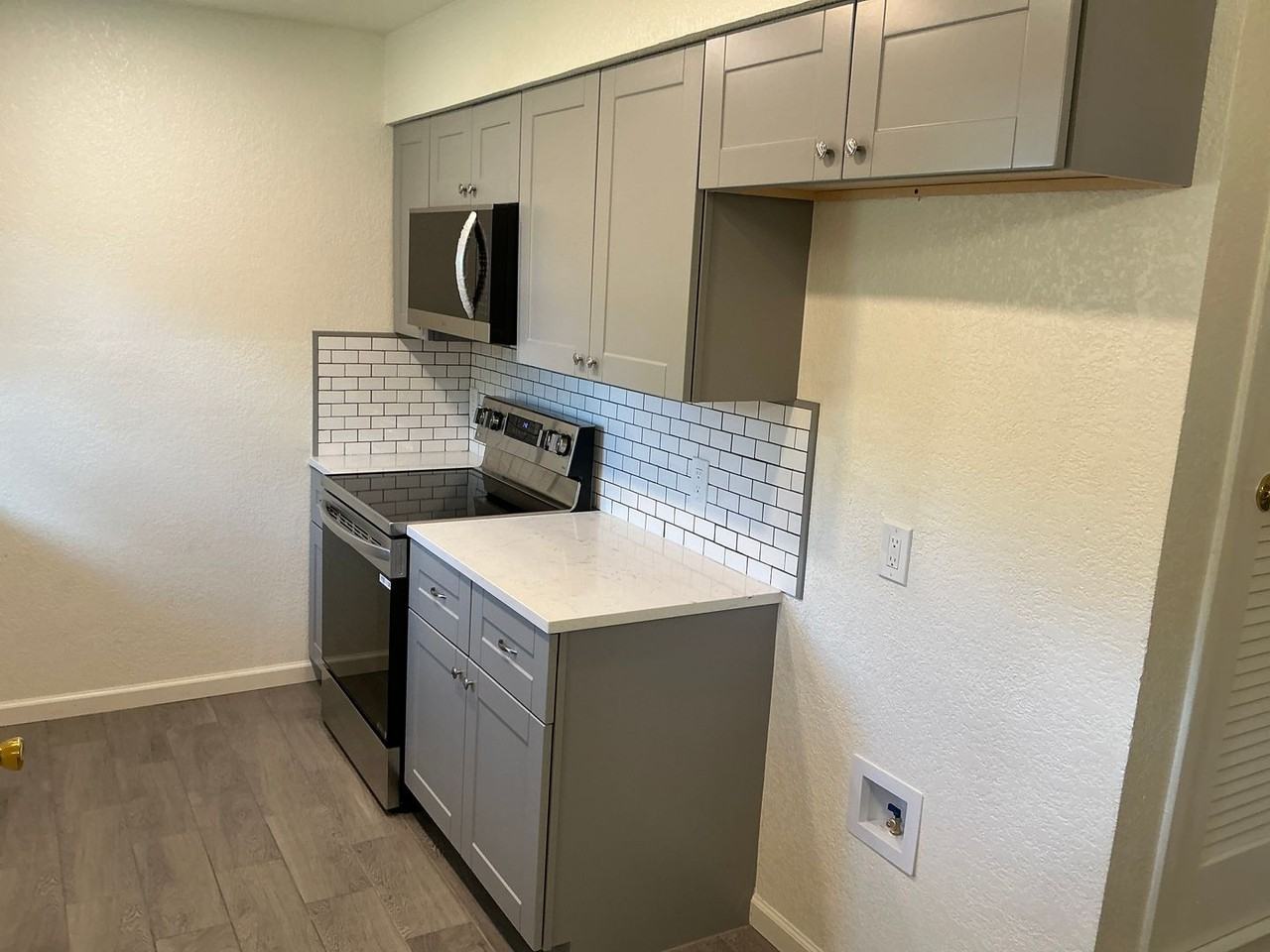 1703 Se 13th St - Photo 5 of 16