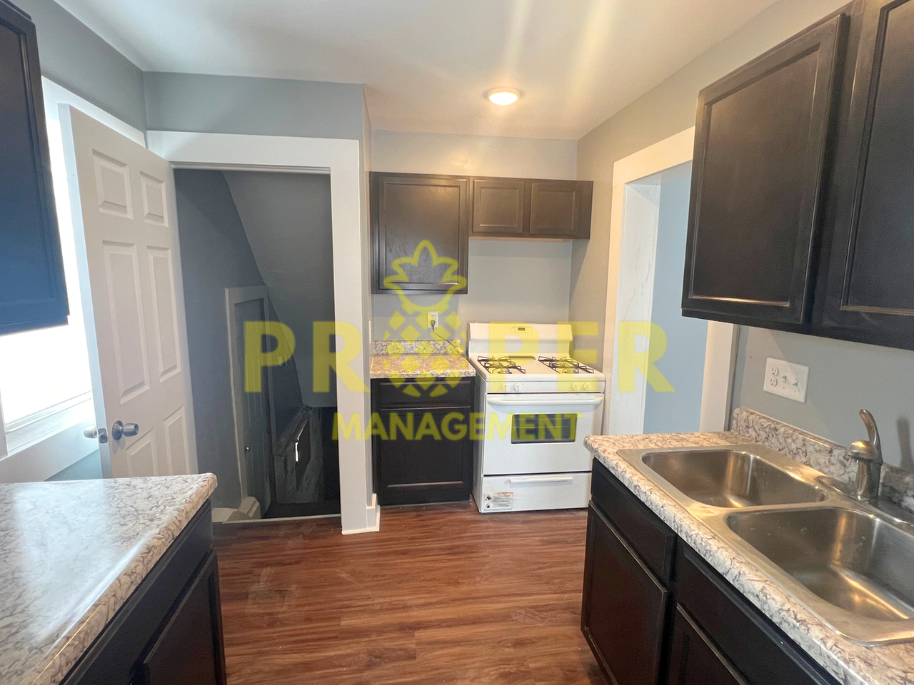 65 Arlington Ave - Photo 3 of 9