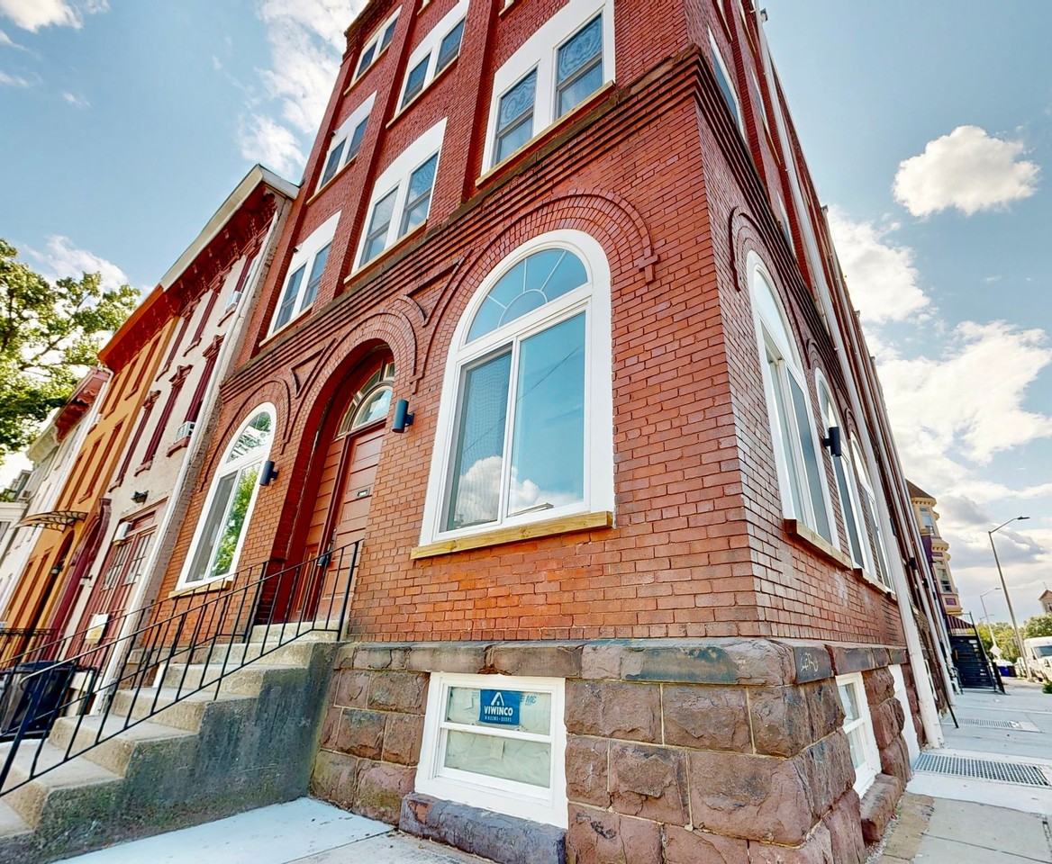 Reading Lofts - Photo 2 of 16