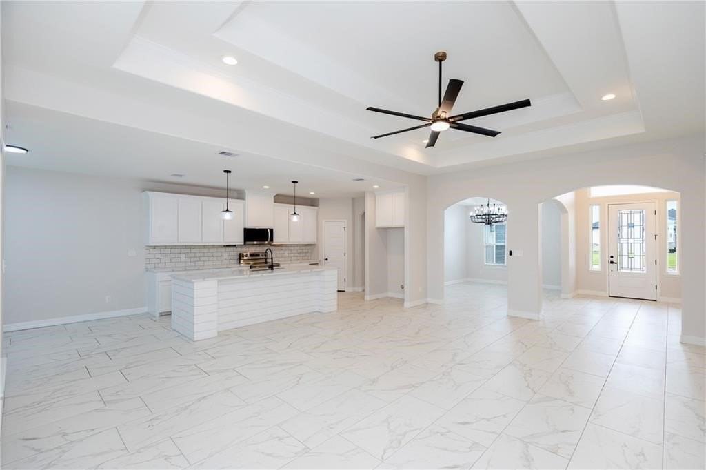 7905 Spiderman Drive - Photo 5 of 23