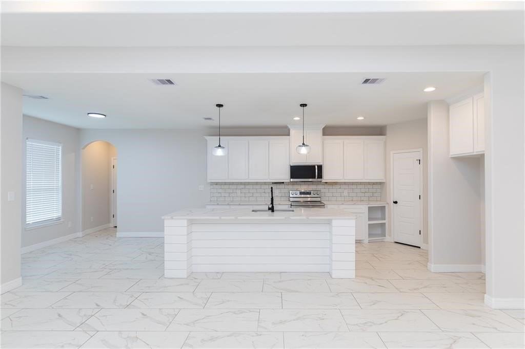 7905 Spiderman Drive - Photo 6 of 23