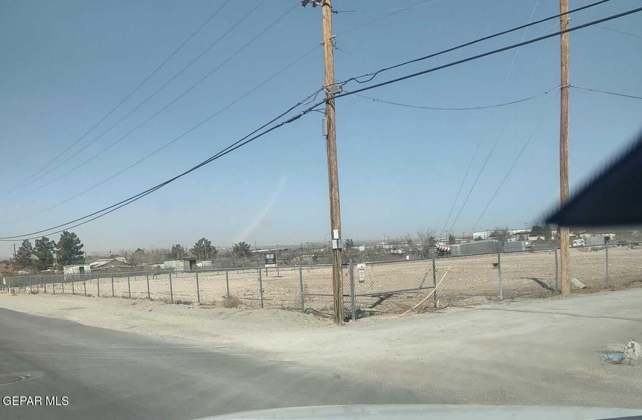 525 Anthony St - Photo 5 of 7