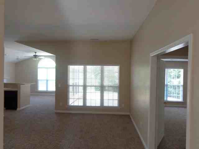 1744 Chinchester Ln - Photo 3 of 10