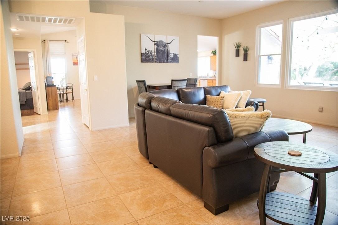 7410 Deer Springs Way - Photo 5 of 42