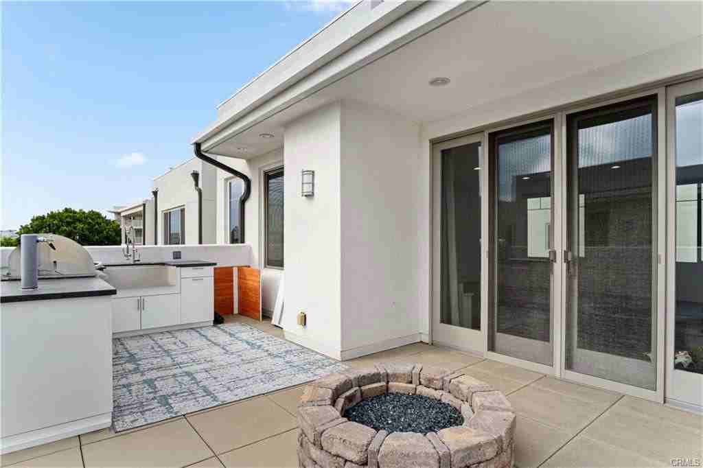 5533 Palm Dr - Photo 2 of 8