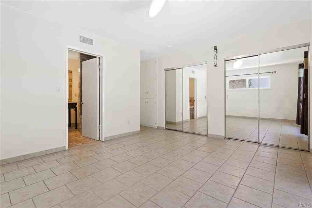 4551 Larkwood Ave - Photo 3 of 8