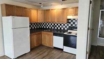 featured image of 512 Pine Street #7