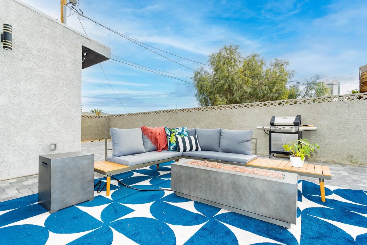 E Saint Louis Ave - Photo 7 of 17