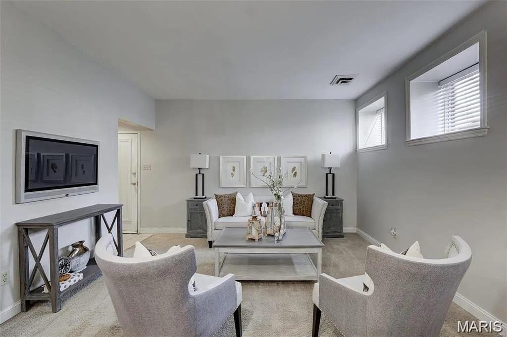 4256 Maryland Ave #LLE - Photo 5 of 19